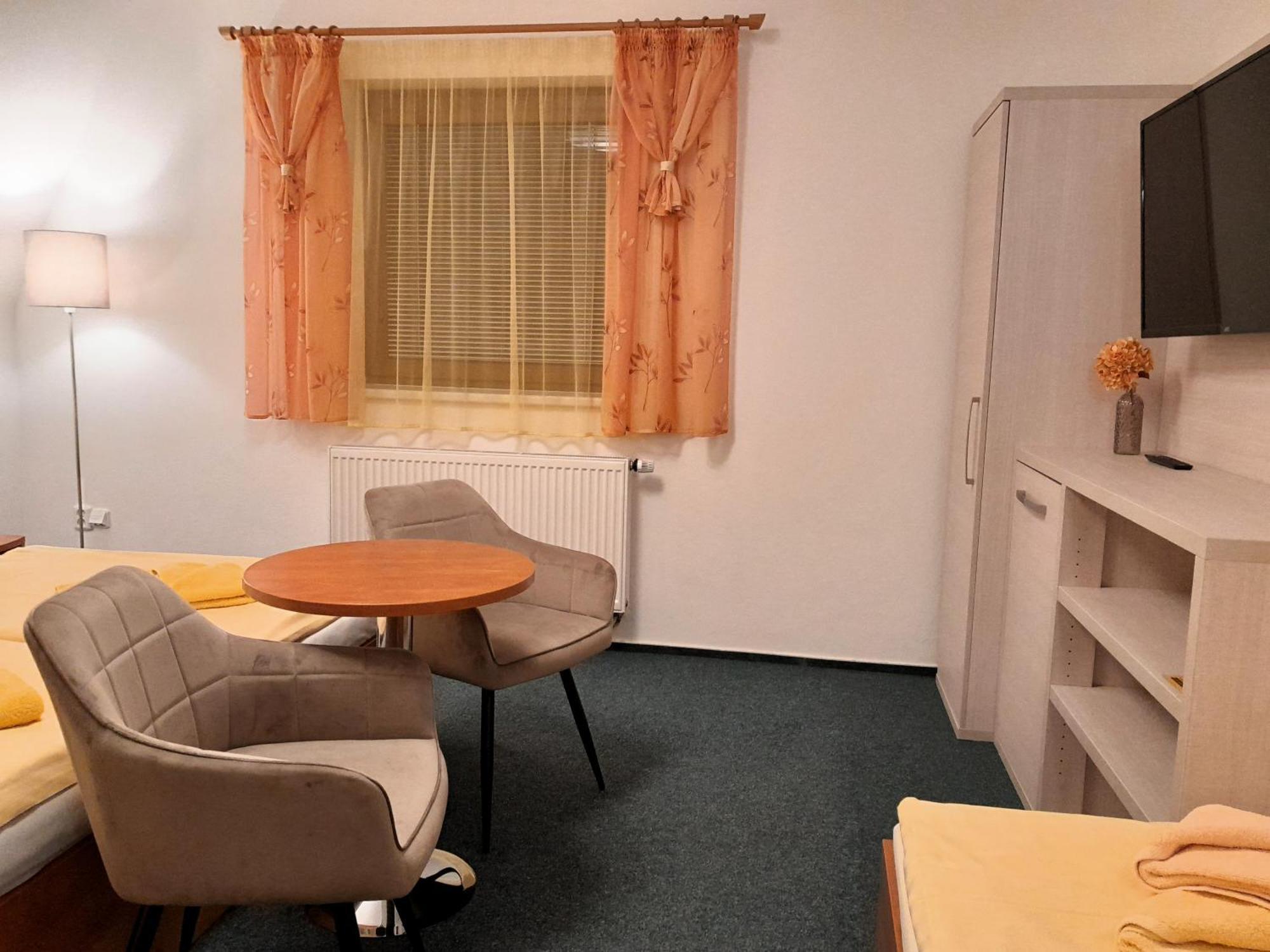 Penzion Martin Janske Lazne Exterior foto