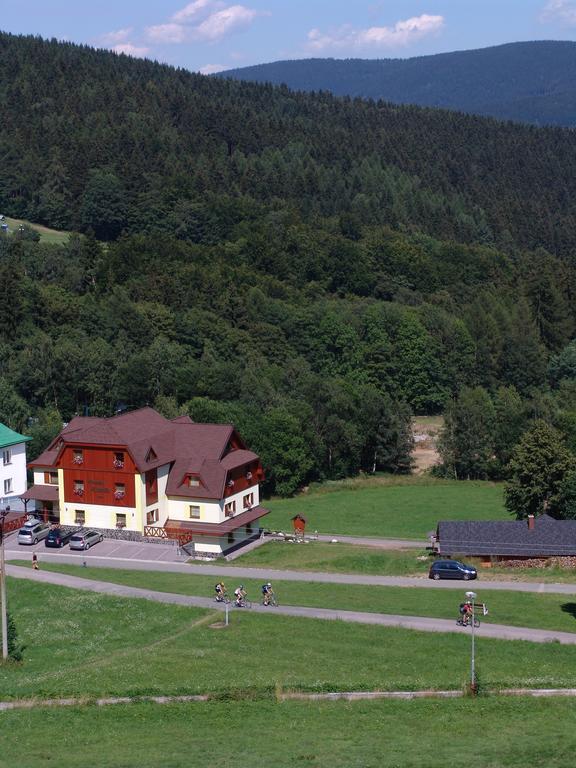 Penzion Martin Janske Lazne Exterior foto